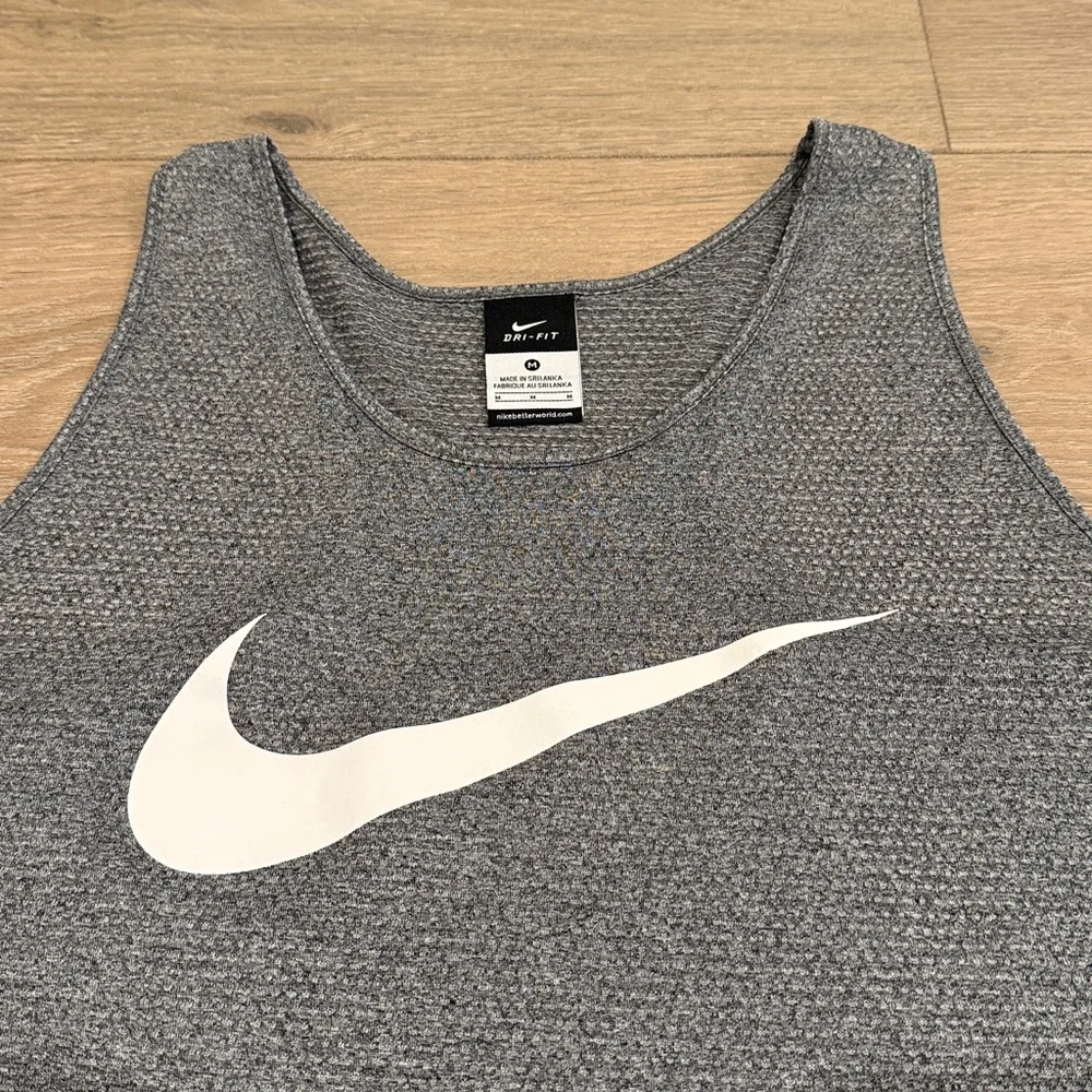 NIKE‎ Heather Grey Dri-Fit Cropped Oversized Mesh Running Active Tank Top Size M